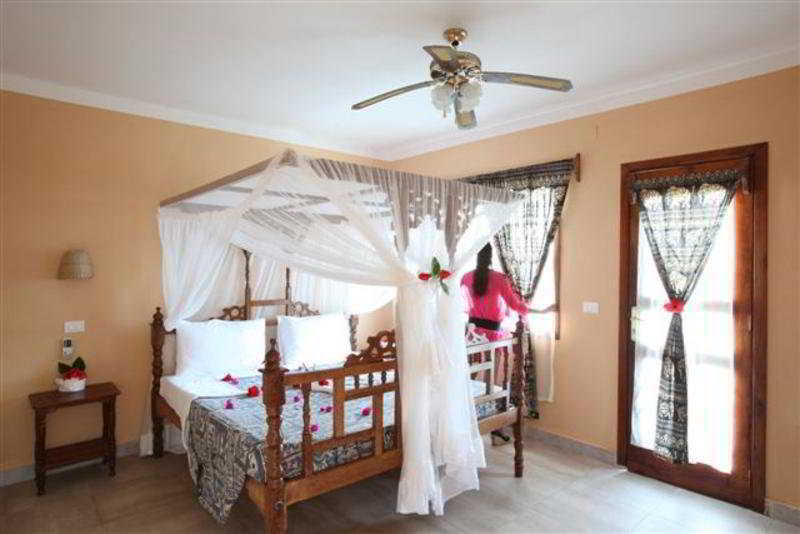 Jaz Amaluna Beach Resort - Adults Only 16 Years Plus Zanzibar 外观 照片